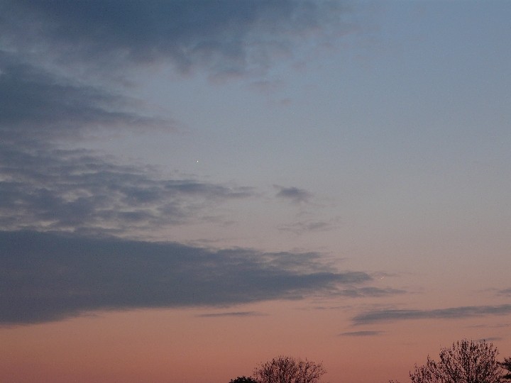 Venus und Mondsichel am 15.04.2010